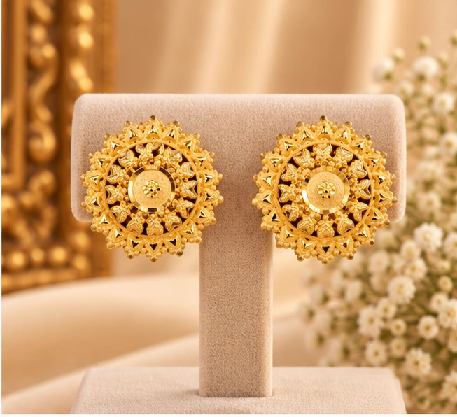 Royal Earring 001 view 3