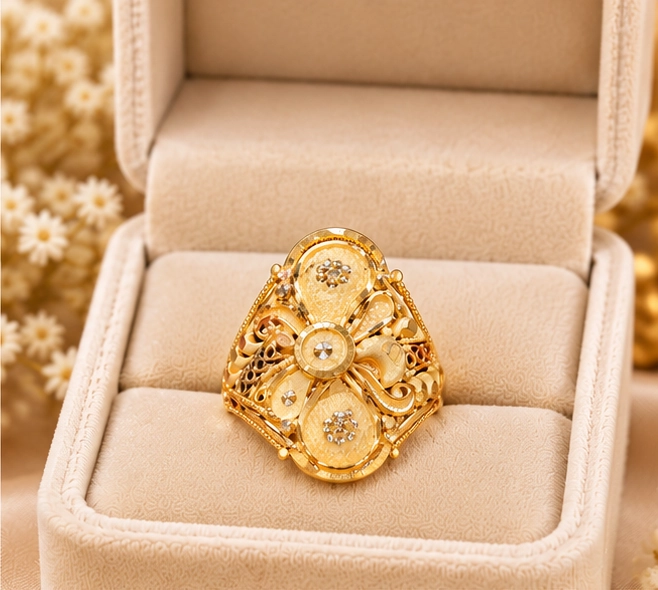 Royal Ring 002 view 4