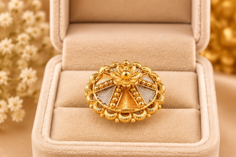 Royal Ring 006 view 4